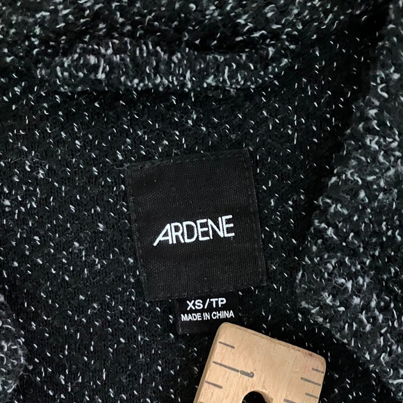 Women’s XS Ardene cozy long open sweater with pockets - Picture 2 of 14